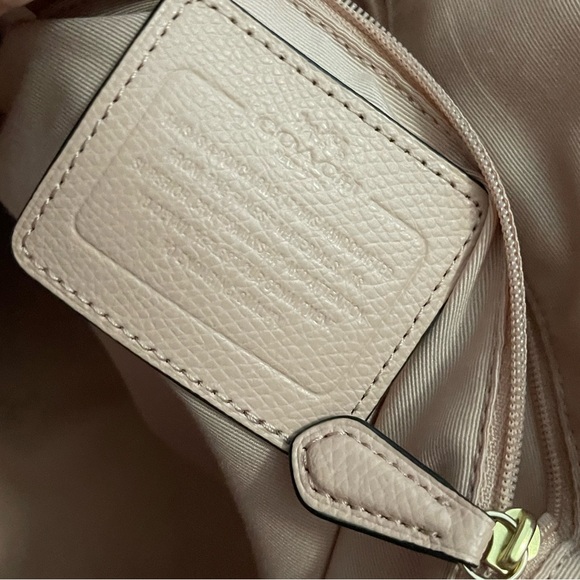 , a small stain inside but washing it removes it - Picture 2 of 7